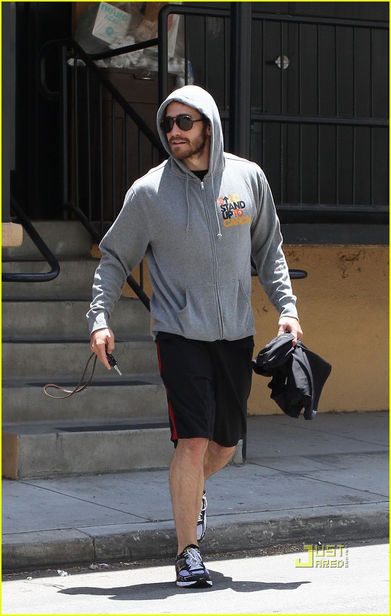 jake gyllenhaal gym stand up to cancer hoodie 072462000