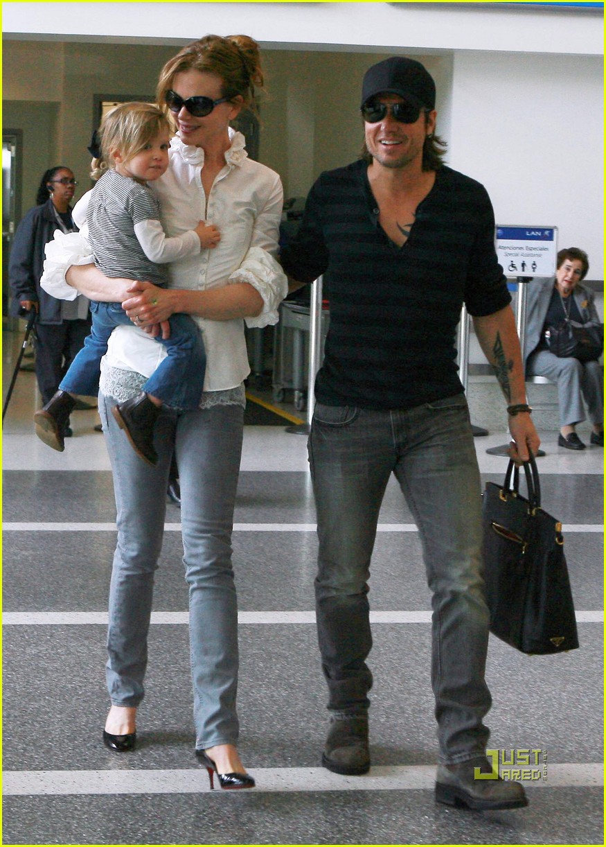 Nicole Kidman Birthday & Father's Day with the Whole Family! Photo