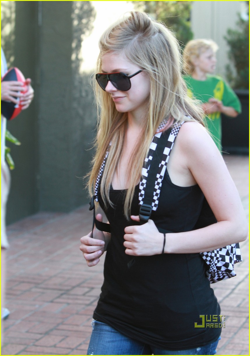avril lavigne lunch with brody 132460726