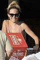 jude law sienna miller grocery shopping 01