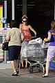 jude law sienna miller grocery shopping 08
