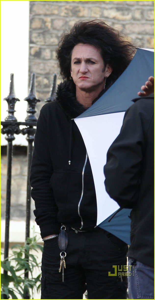Sean Penn Lipstick and Long Hair! Photo 2474869 Sean Penn Photos