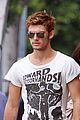 agron pettyfer hands 04