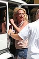 britney spears burgers with her boys 03