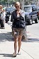 reese witherspoon whole foods grocery shopper 07
