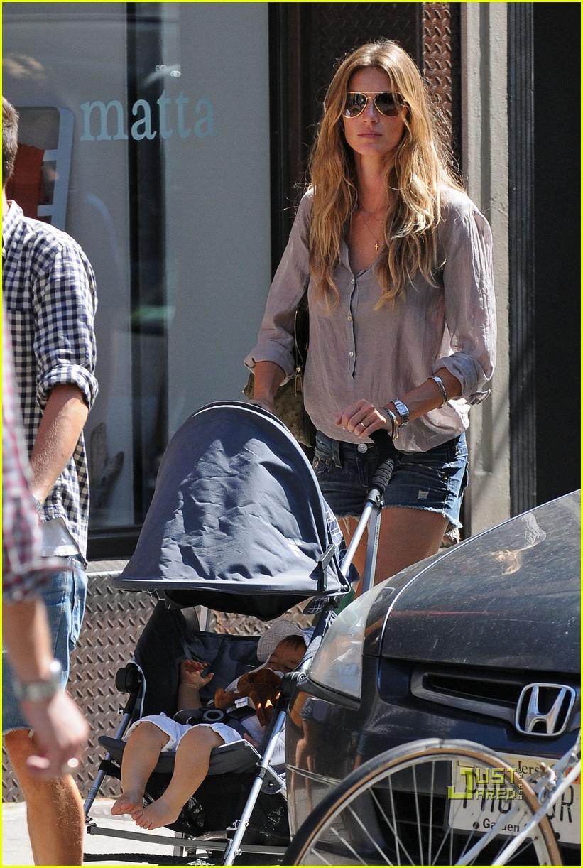 Gisele Bundchen: Balthazar with Baby Benjamin!: Photo 2478552 ...