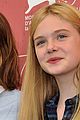 elle fanning somewhere photocall venice 08