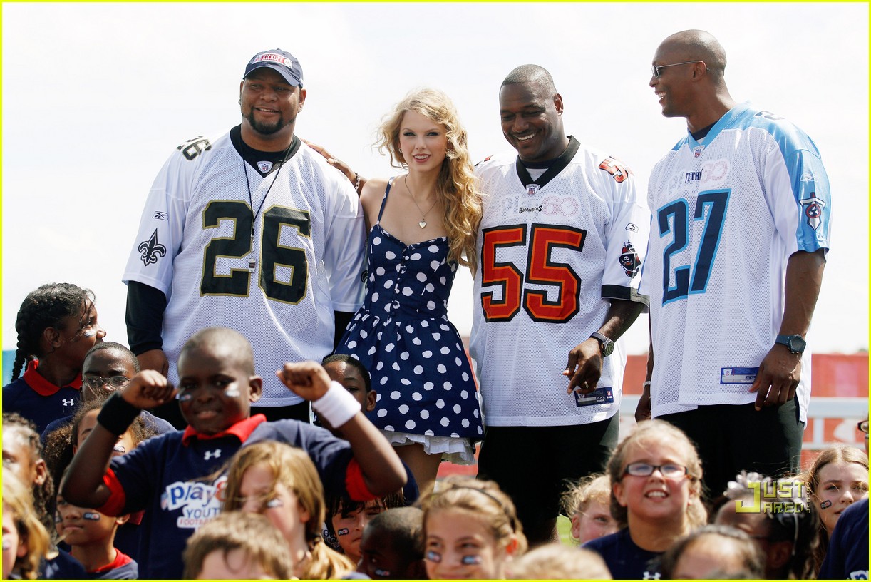 michelle obama play 60 new orleans taylor swift 042478577