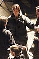 tom cruise jeremy renner hug it out 04