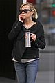 reese witherspoon starbucks tea vancouver 02