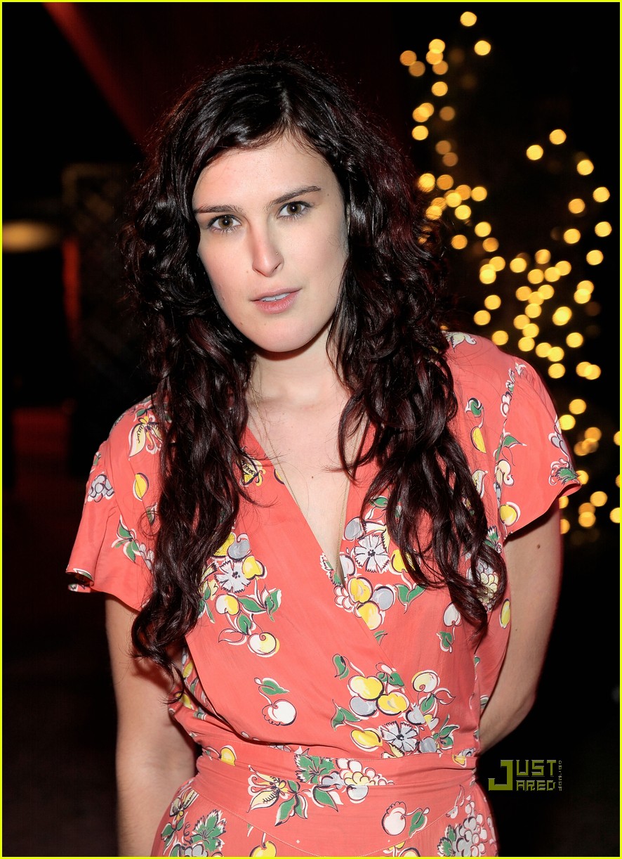 Rumer Willis & Chord Overstreet Holding Hands! Photo 2486290 Chord