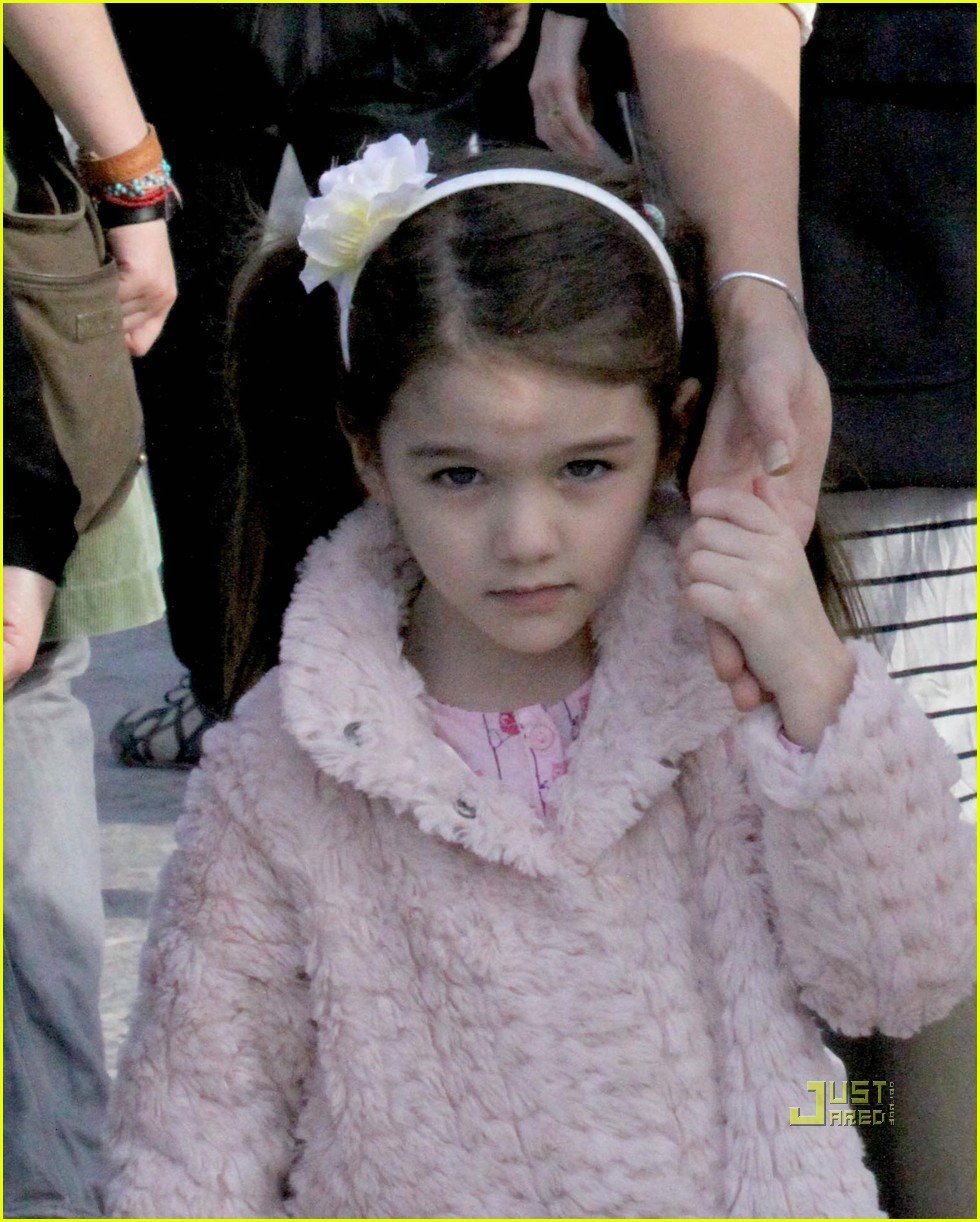 Suri Cruise Wears Pink in Prague Photo 2492326 Celebrity Babies
