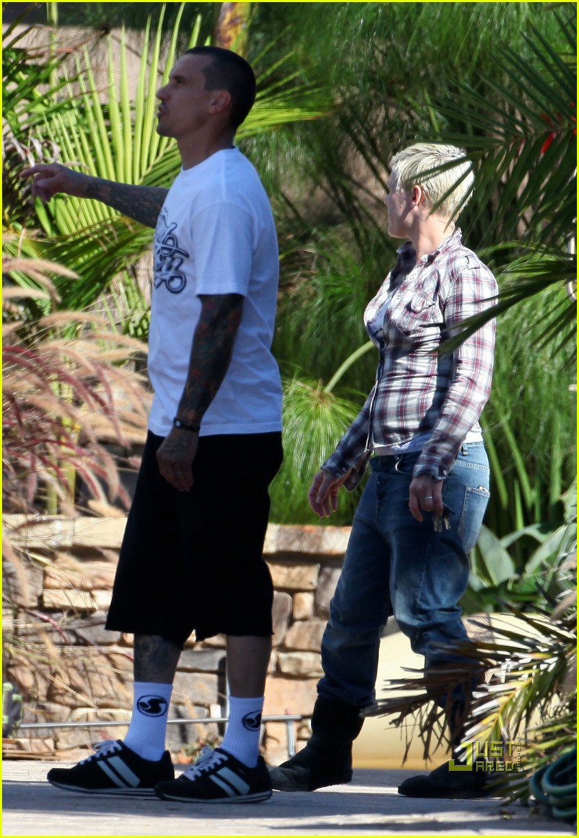 Pink Expecting A Baby with Carey Hart? Photo 2494439 Carey Hart