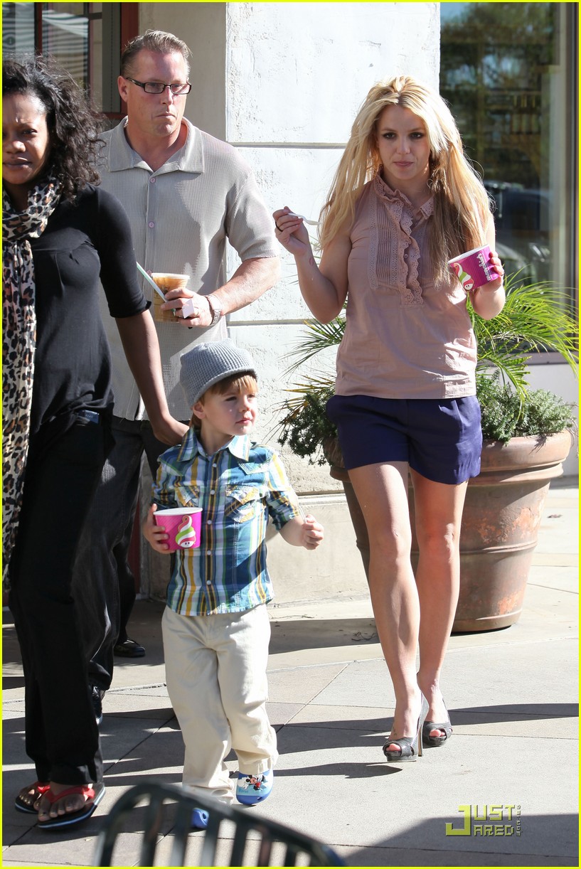 britney spears menchies 05