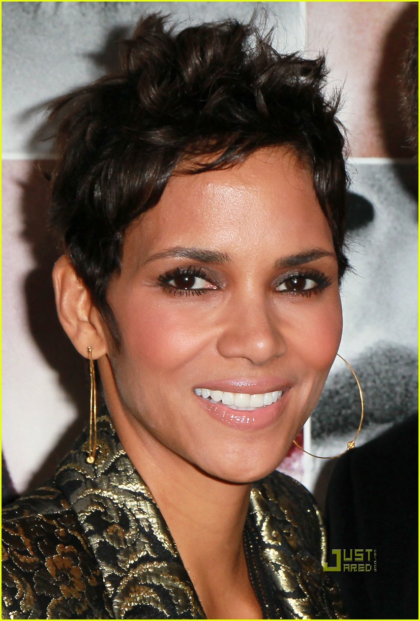 halle berry frankie and alice premiere 022499843