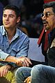 zac efron lakers game george lopez 06