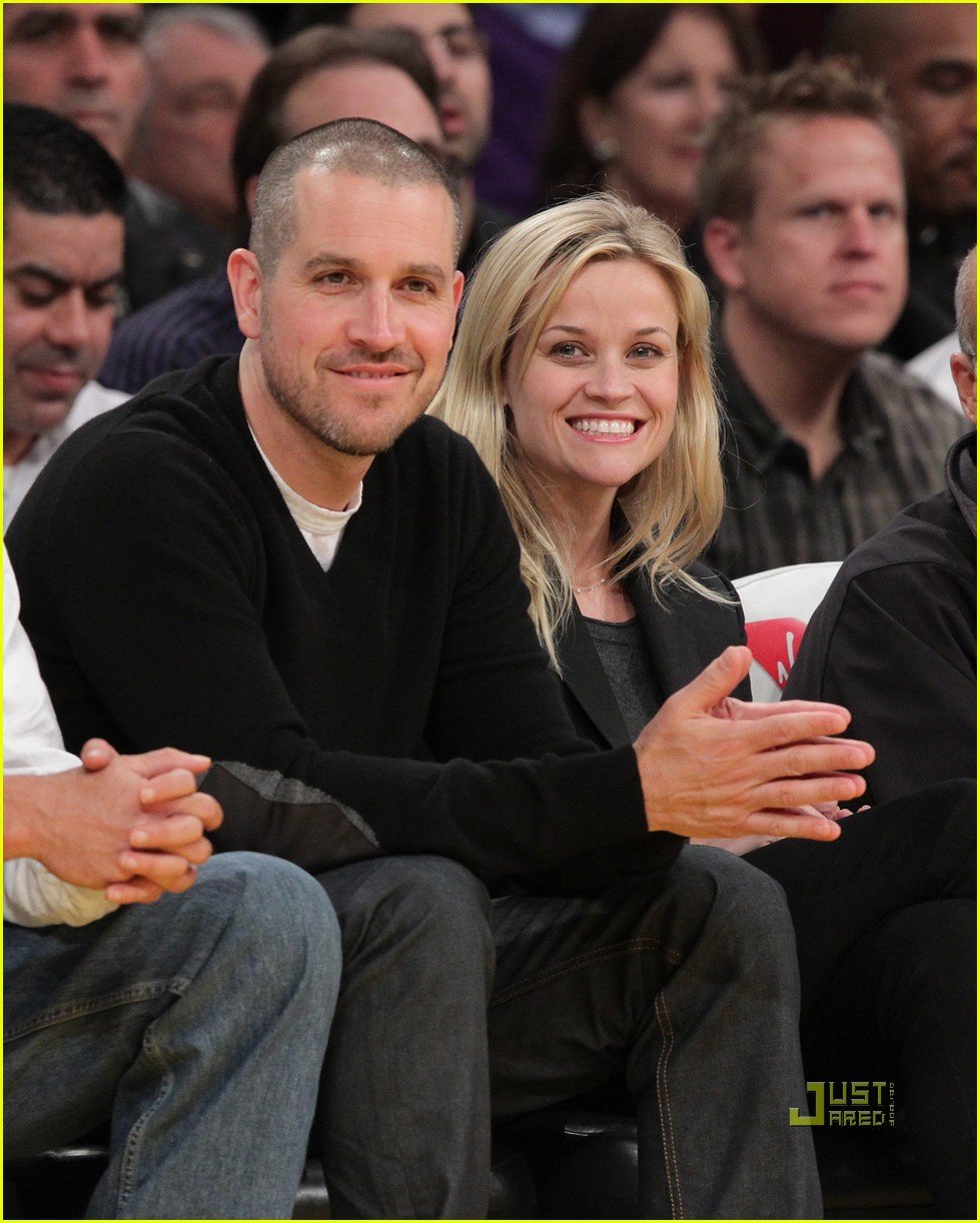 reese witherspoon jim toth lakers game 02b2508314
