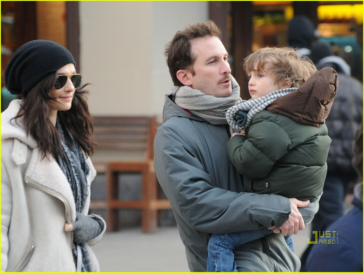 Rachel Weisz & Darren Aronofsky United Front for Henry Photo 2508361