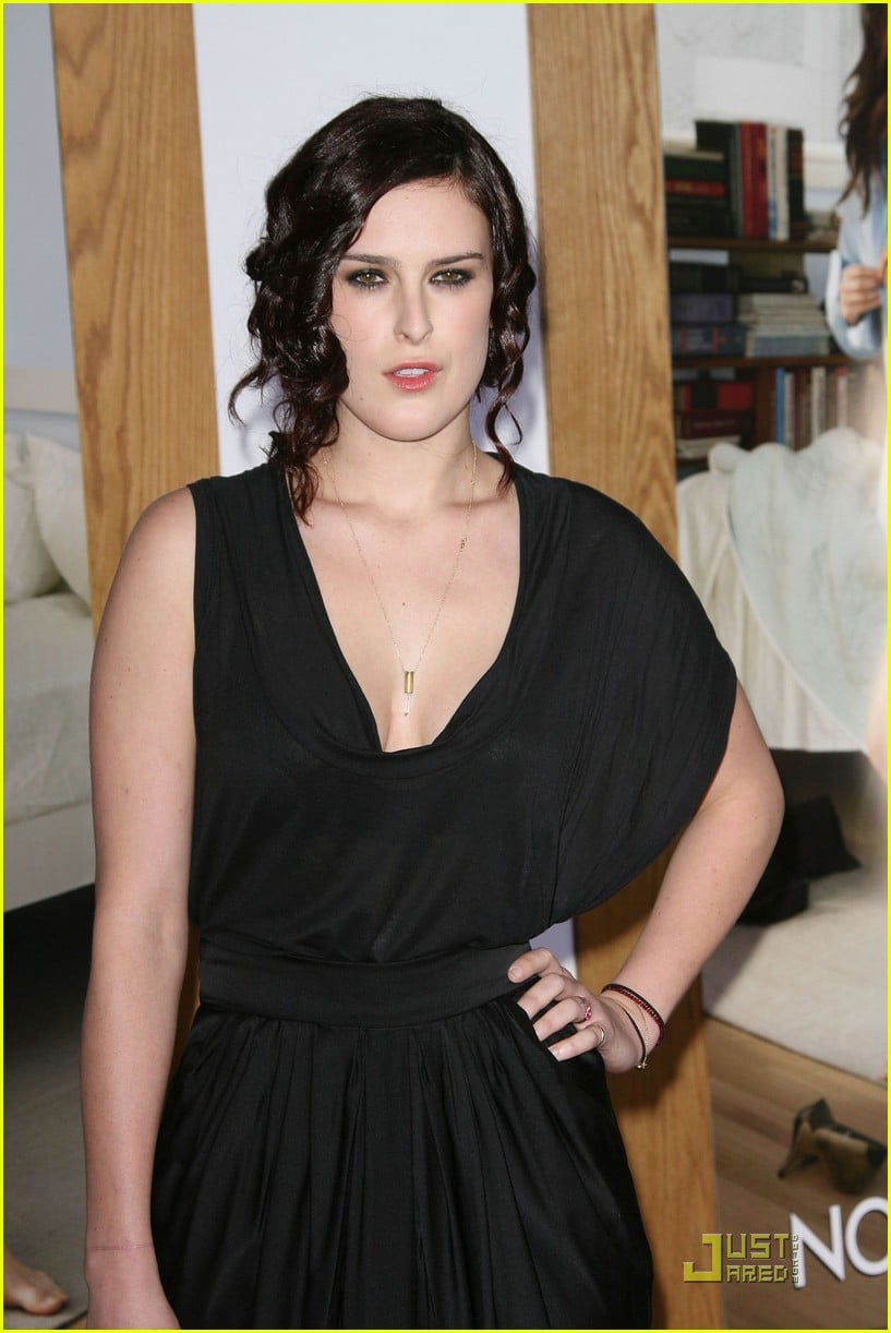 rumer willis lake bell no strings attached premiere 042510364