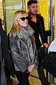 reese witherspoon berlin airport 03