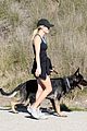 reese witherspoon takes hike with dogs 07