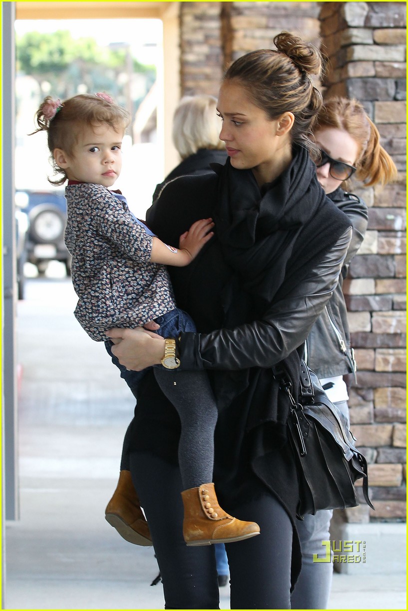 Photo jessica alba honor breakfast 05 Photo 2520543 Just Jared