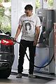 zac efron gas station rock of ages 02
