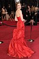 anne hathaway oscars red carpet 2011 03