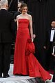 anne hathaway oscars red carpet 2011 06