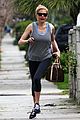michelle williams runs from photographers 04