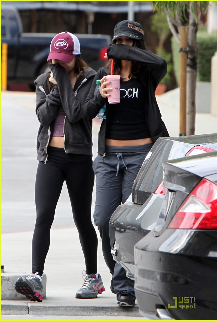 vanessa hudgens gym and smoothies with stella 012529879