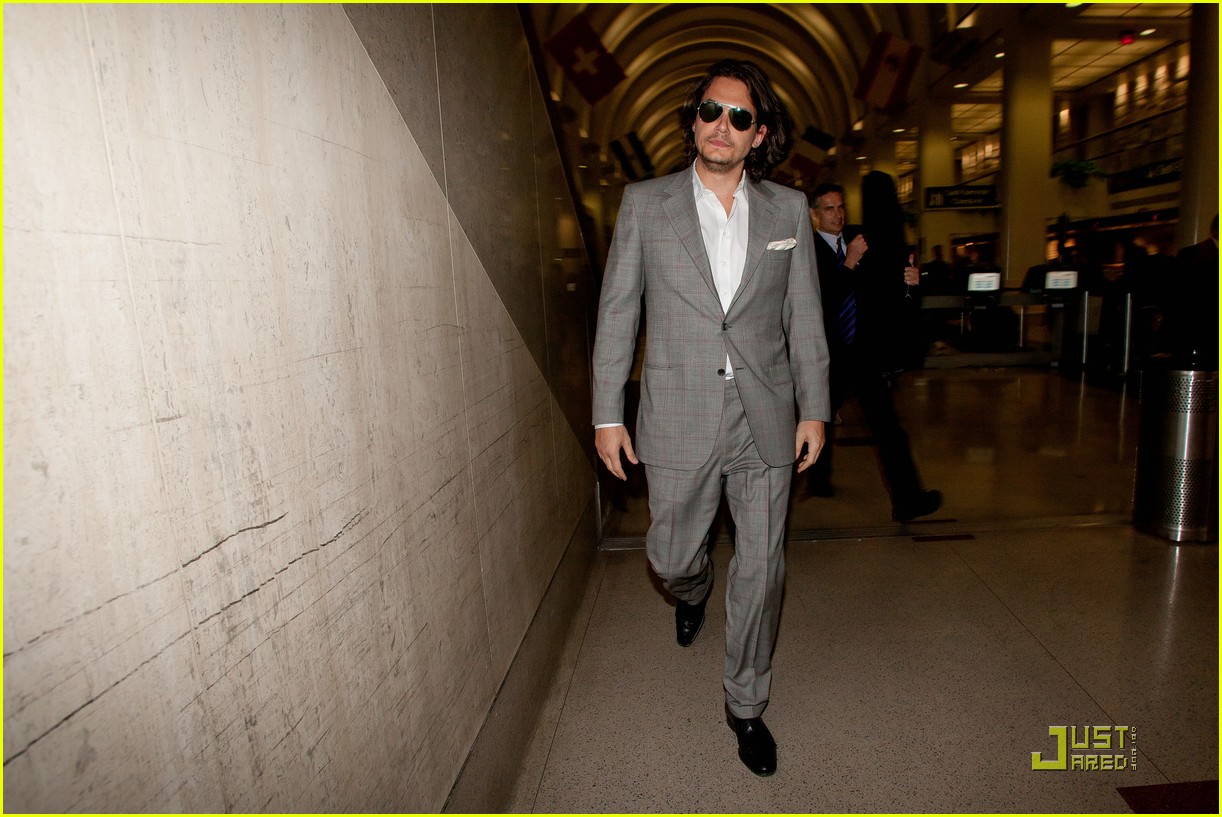 John Mayer's Stylish Suit: Photo 2531729 | John Mayer Photos | Just ...