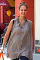 jessica alba shopping day with honor 08