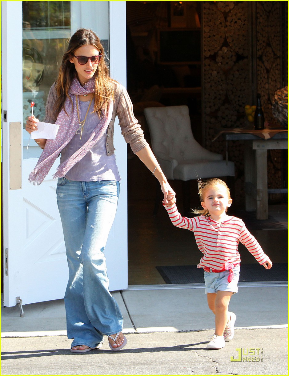 Alessandra Ambrosio Brentwood Country Mart with Anja! Photo 2537233