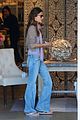 alessandra ambrosio brentwood country mart with anja 01