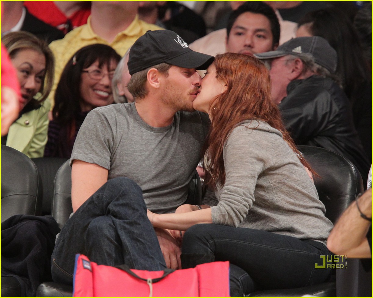drew barrymore will kopelman lakers game courtside kiss 112537131