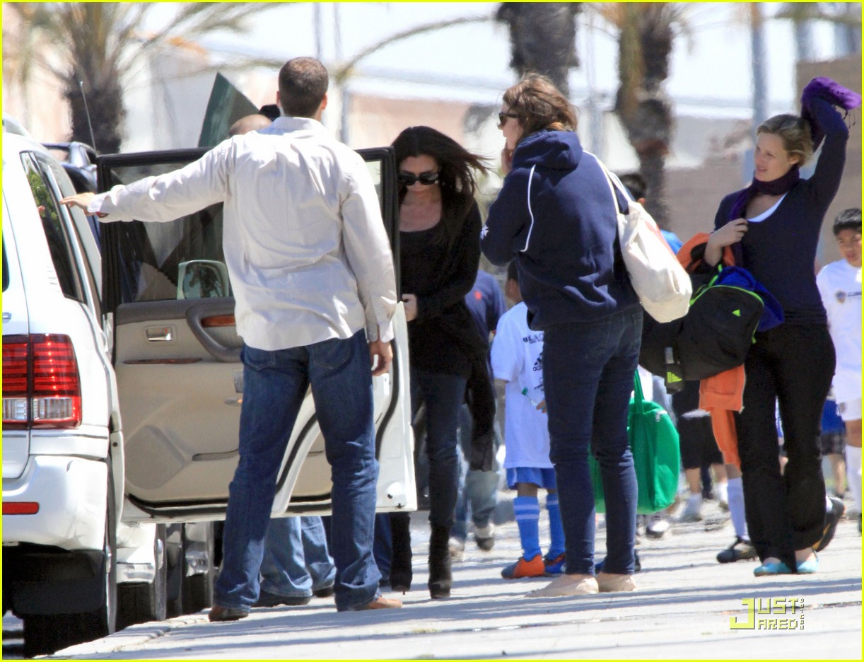 Victoria Beckham Home Depot Center with Romeo & Cruz! Photo 2534207