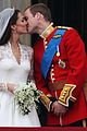 kate middleton prince william royal wedding first kiss 04