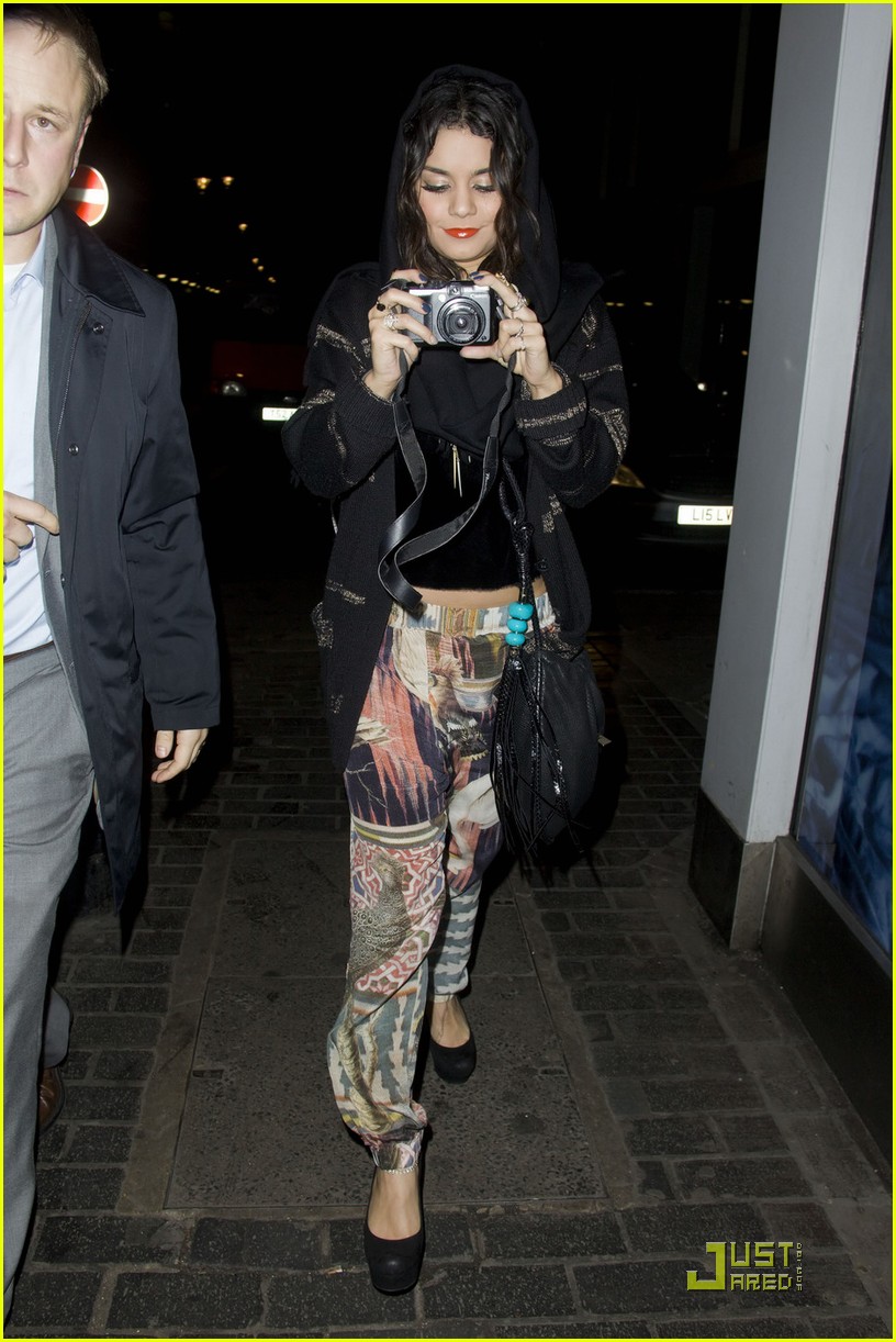 Vanessa Hudgens Loves London: Photo 2531987 | Vanessa Hudgens Photos ...