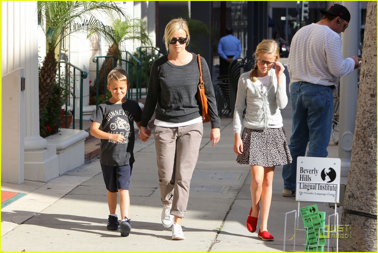 reese witherspoon kids doctormytext062535599