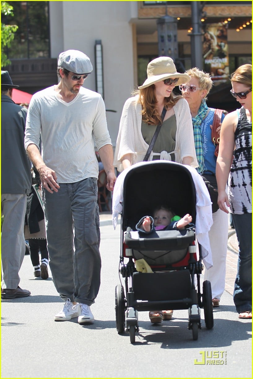 Amy Adams Family Outing with Aviana & Darren Le Gallo! Photo 2546096(02)