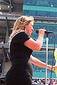 kelly clarkson seal national anthem indy 500 08