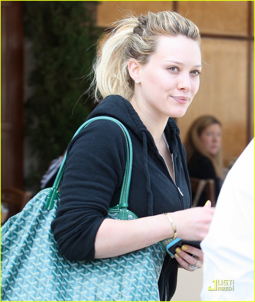 hilary duff mike makes me dinner 122543033