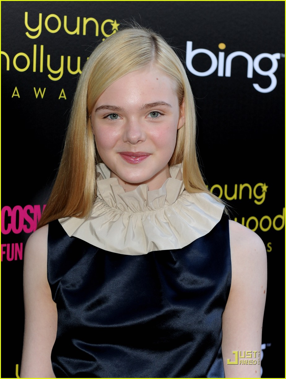 elle fanning hailee steinfeld young hollywood awards 222545992