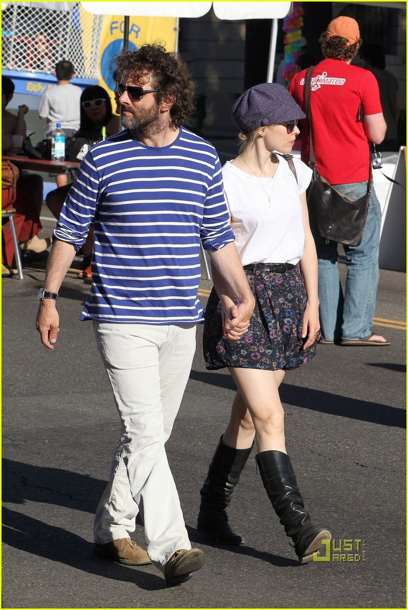 Rachel McAdams & Michael Sheen Holding Hands Photo 2540004 Michael