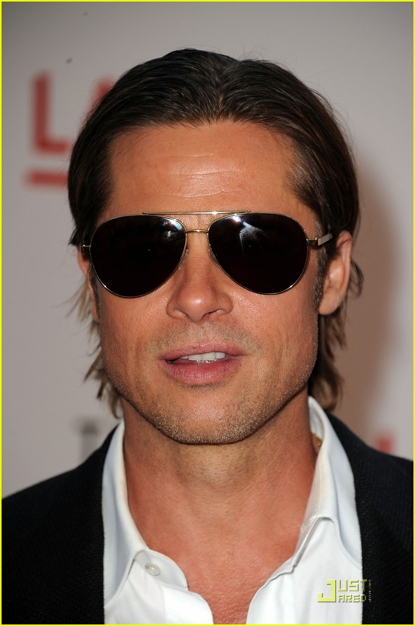 Brad Pitt & Angelina Jolie 'Tree of Life' Premiere Pair! Photo