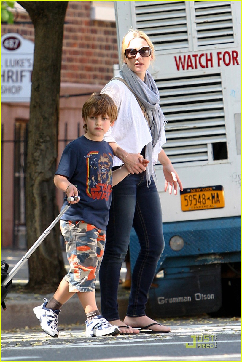 Kate Winslet Catches A Cab Photo 2542685 Celebrity Babies, Joe Mendes, Kate Winslet, Sam