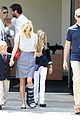 reese witherspoon wears cast on mothers day 13