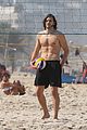ashton kutcher beach volleyball 05