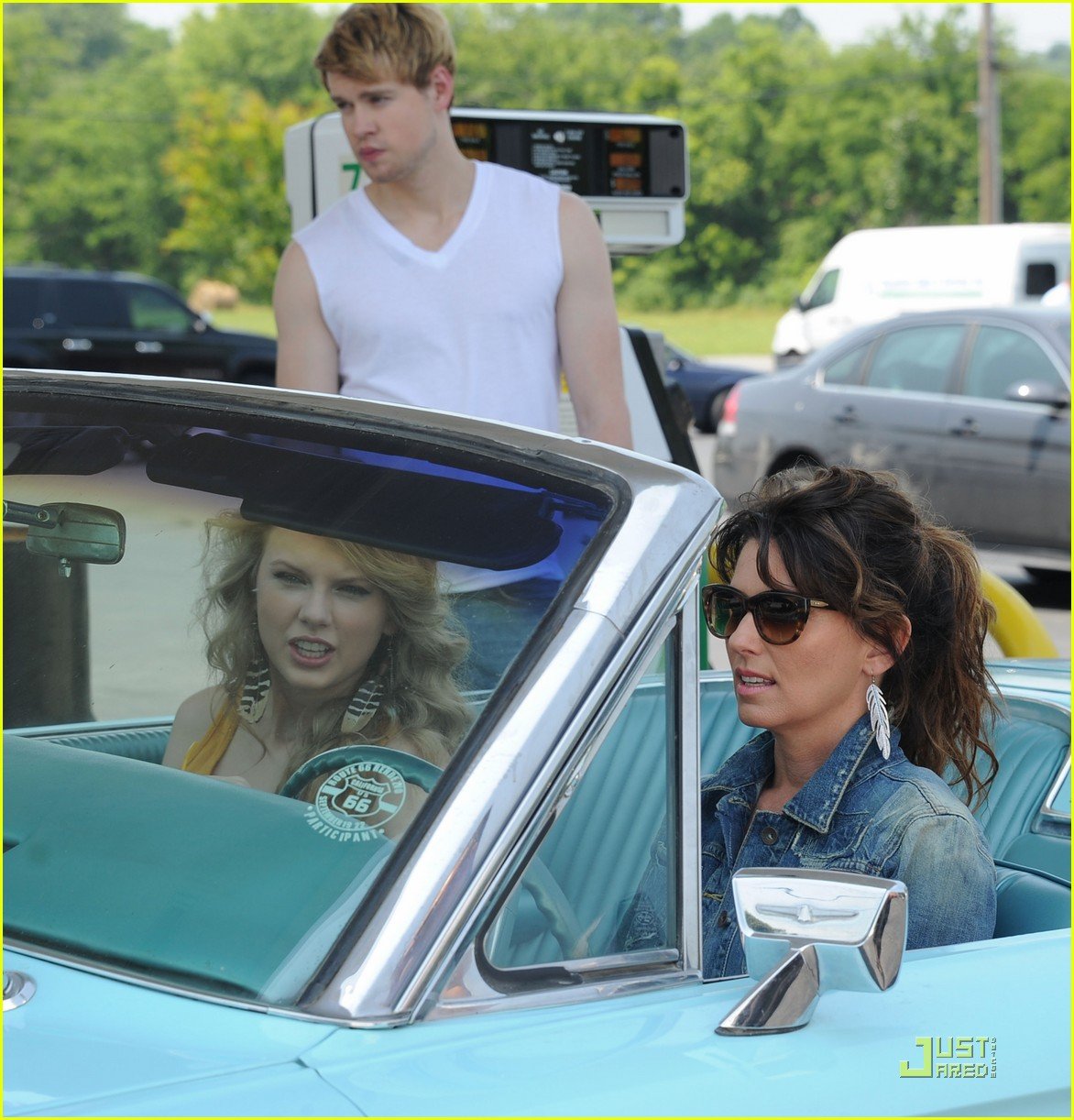 chord overstreet is brad pitt in thelma and louise spoof 052550750